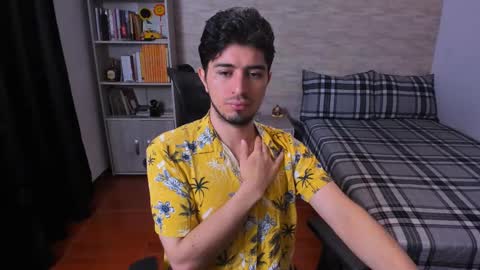 Aaron online show from November 19, 5:02 pm