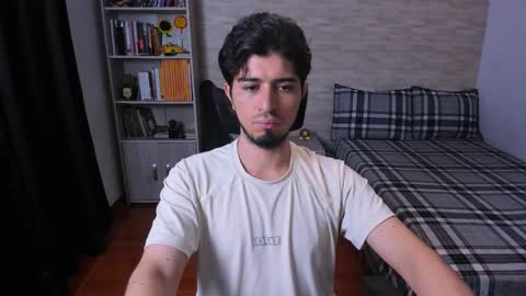 Aaron online show from December 17, 11:33 pm