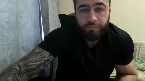 Snapshot of aaron_royal chatting on April 20, 3:20 am Davin tayl online show from April 20, 3:20 am