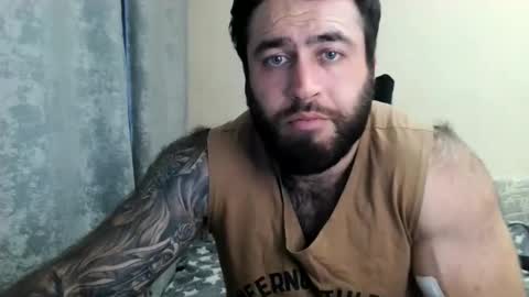 Snapshot of aaron_royal chatting on June 10, 3:33 pm Davin tayl online show from June 10, 3:33 pm