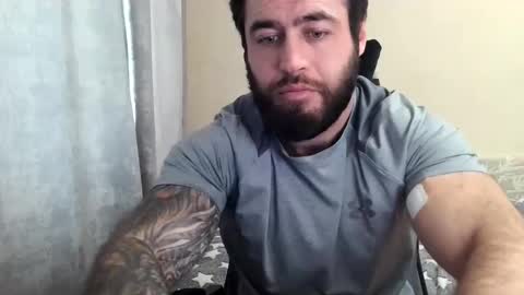 Snapshot of aaron_royal chatting on June 11, 3:04 am Davin tayl online show from June 11, 3:04 am