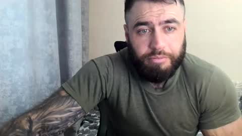 Snapshot of aaron_royal chatting on June 13, 3:37 am Davin tayl online show from June 13, 3:37 am