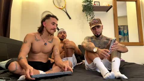 aaron_wheel online show from May 15, 12:17 am