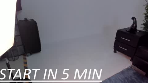 Snapshot of aaron_whitee chatting on December 31, 11:20 am Aaron online show from December 31, 11:20 am