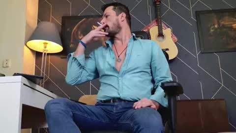 Aaron online show from December 21, 2:13 pm