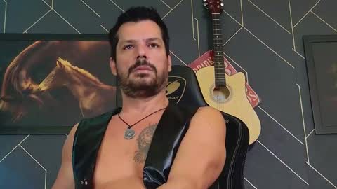 Aaron online show from March 8, 6:01 pm