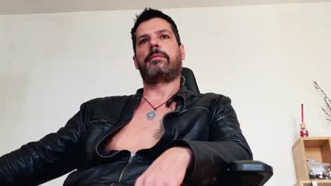 Aaron online show from April 12, 7:57 am