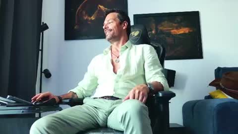 Aaron online show from July 8, 7:57 am