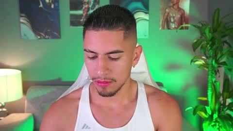 AARON  online show from January 29, 12:01 am