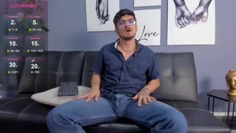 Snapshot of aaronfuentes7 chatting on September 15, 7:36 pm aaronfuentes7 online show from September 15, 7:36 pm