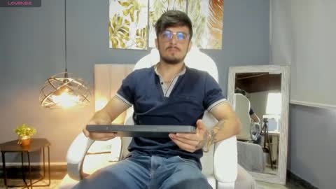 Snapshot of aaronfuentes7 chatting on September 17, 5:47 pm aaronfuentes7 online show from September 17, 5:47 pm
