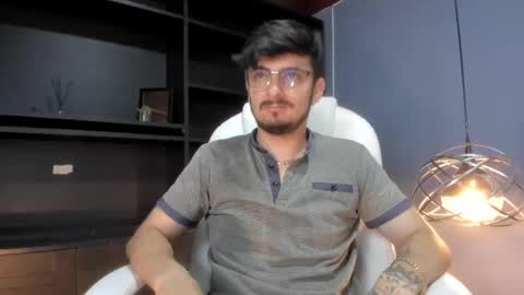 Snapshot of aaronfuentes7 chatting on September 23, 5:49 pm aaronfuentes7 online show from September 23, 5:49 pm