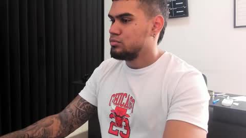 ig aaron hunter123 online show from February 18, 3:52 pm