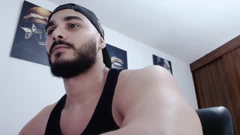 aaronteylor online show from December 2, 9:28 pm