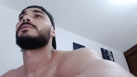 aaronteylor online show from December 15, 7:21 pm