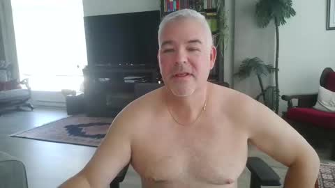 Snapshot of aarosteev chatting on October 20, 3:56 pm Jason online show from October 20, 3:56 pm