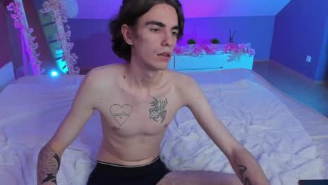 Snapshot of aataraxx chatting on January 6, 11:09 pm Fiona and Harry online show from January 6, 11:09 pm