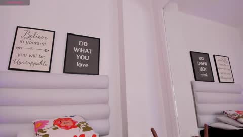 Snapshot of abbey_walker chatting on February 25, 11:20 am abbey_walker online show from February 25, 11:20 am