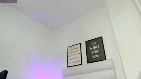 Snapshot of abbey_walker chatting on February 27, 10:48 am abbey_walker online show from February 27, 10:48 am