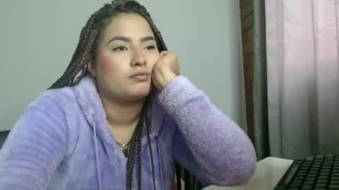 abbie777 online show from November 29, 7:39 pm