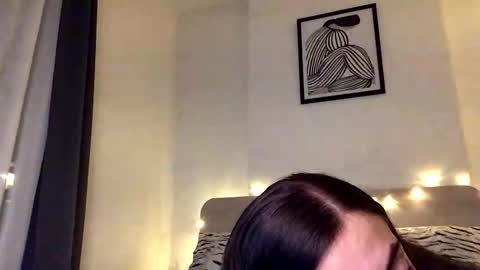 Snapshot of abbie_xo1 chatting on October 2, 6:37 pm Abbie xo online show from October 2, 6:37 pm