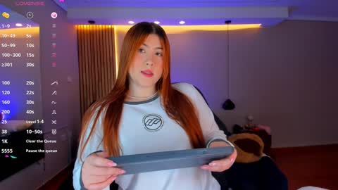 Abbie Edmond  online show from December 4, 4:32 am