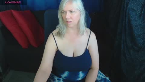 AbbiNatural online show from April 5, 5:10 pm