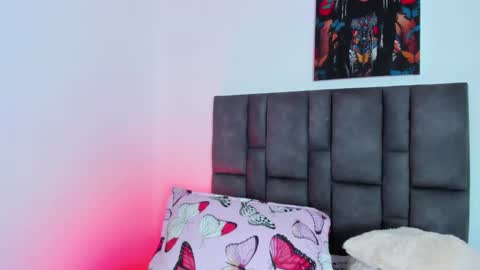 Snapshot of abby_jones2 chatting on October 18, 3:42 am abby jones online show from October 18, 3:42 am
