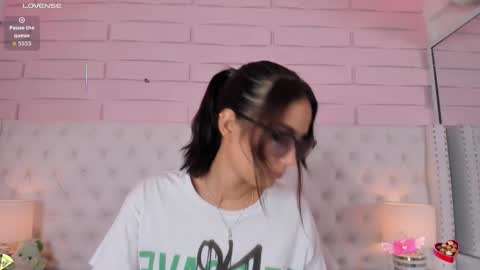 Abby  online show from November 13, 3:00 pm