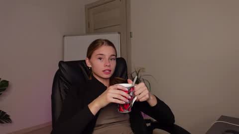 ABBY LAKER online show from December 4, 9:02 pm