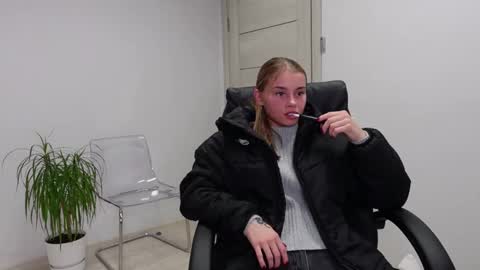 ABBY LAKER online show from December 29, 8:26 pm