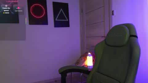 ABBY LAKER online show from October 7, 4:37 pm