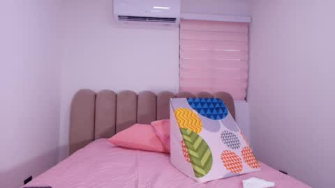 Abby online show from December 1, 7:19 pm