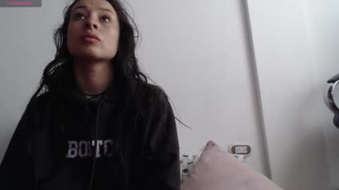 Snapshot of abby_taylorr_ chatting on October 12, 11:31 am Vannesa online show from October 12, 11:31 am