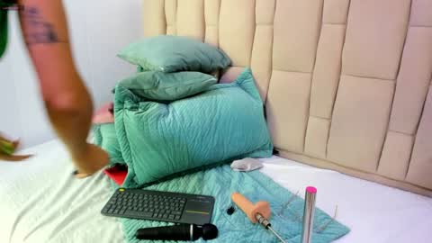 abbyadams23 online show from January 12, 2:45 am