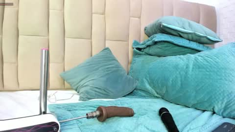 abbyadams23 online show from January 13, 2:39 am