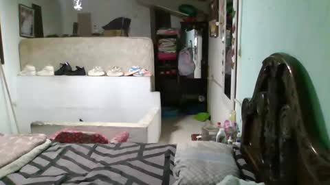 Abby online show from January 8, 11:30 pm