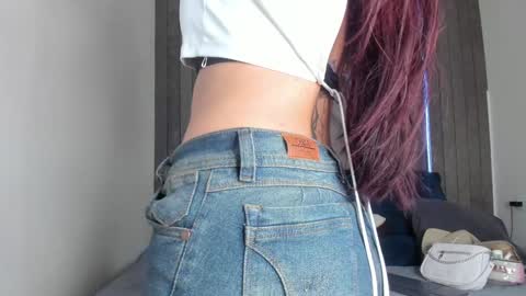 Snapshot of abbywathson chatting on January 13, 7:31 pm A B B Y online show from January 13, 7:31 pm