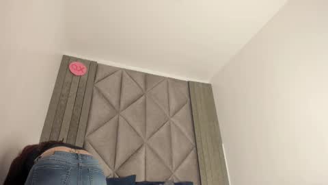 Snapshot of abbywathson chatting on February 16, 2:09 am A B B Y online show from February 16, 2:09 am