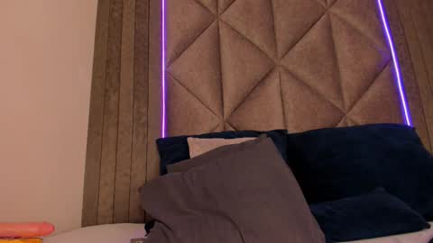 Snapshot of abbywathson chatting on March 2, 1:36 am A B B Y online show from March 2, 1:36 am