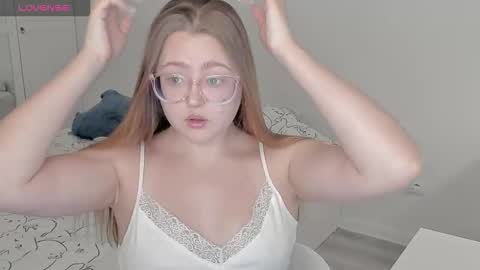 Abby    Stream at Sat  Sun  Mon  Fri online show from January 10, 2:41 pm