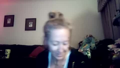 abdgg83476 online show from December 6, 7:10 am