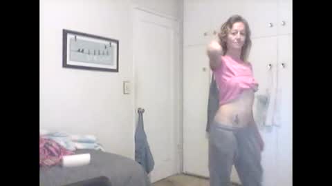 abdgg83476 online show from October 19, 3:23 pm
