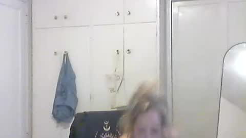 abdgg83476 online show from October 22, 4:02 am