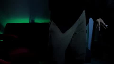 Independence model AbelAsburgo online show from March 4, 4:40 am