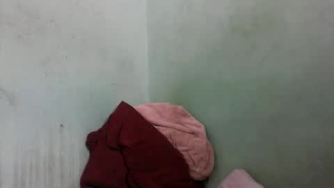 Snapshot of abella677022 chatting on February 14, 4:53 am abella677022 online show from February 14, 4:53 am