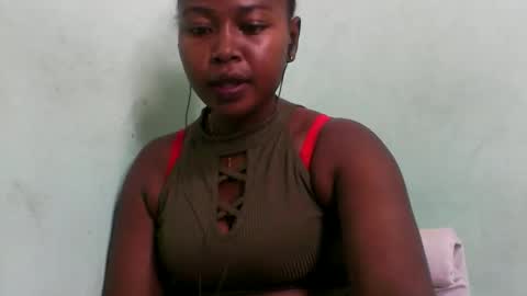 Snapshot of abella677022 chatting on February 22, 7:08 am abella677022 online show from February 22, 7:08 am