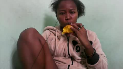 Snapshot of abella677022 chatting on February 24, 3:10 pm abella677022 online show from February 24, 3:10 pm