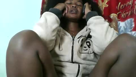 abella677022 online show from May 6, 5:14 am