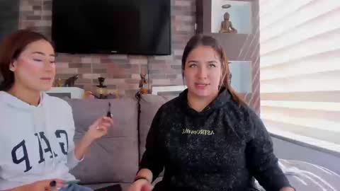 Abella online show from September 22, 1:46 pm